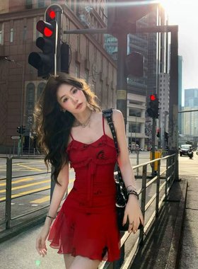 八盖pinky piggy 浪漫野心家 长短款红色法式吊带连衣裙女短裙