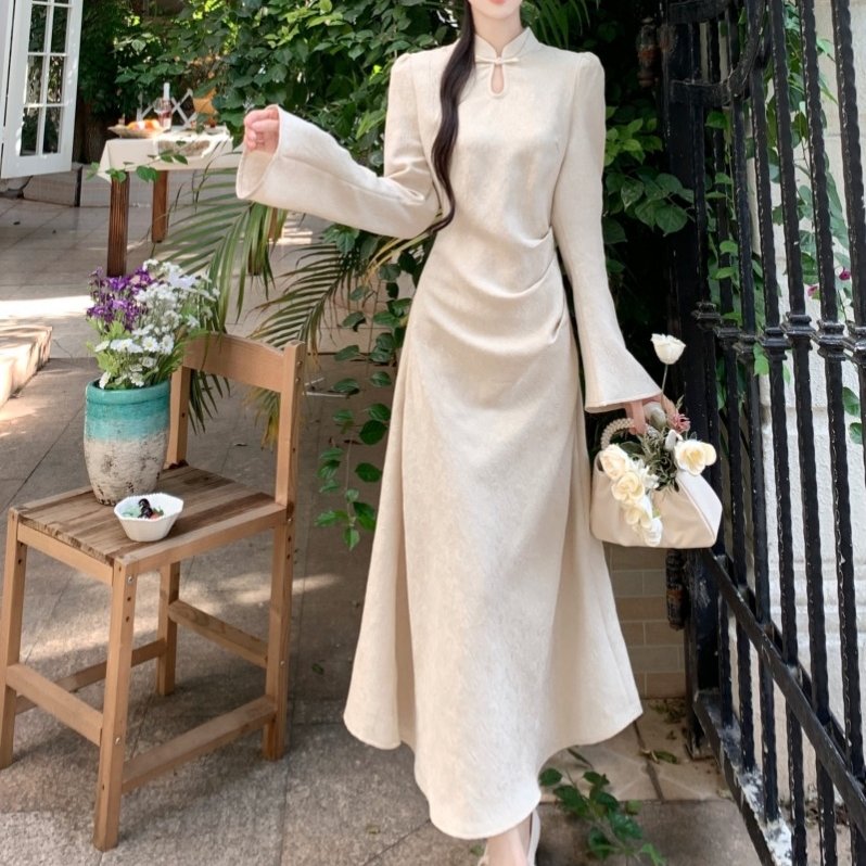 实拍大码女装法式高级感旗袍连衣裙秋季赫本风提花收腰垂坠感裙子