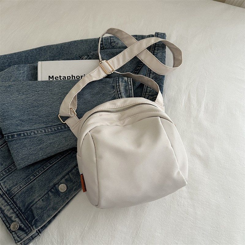 轻便尼龙布小方包2024流行新款潮范贝壳包帆布百搭休闲单肩斜挎包,箱包皮具/热销女包/男包,通用款女包,淘宝优惠券,粉丝福利购,淘宝优惠卷