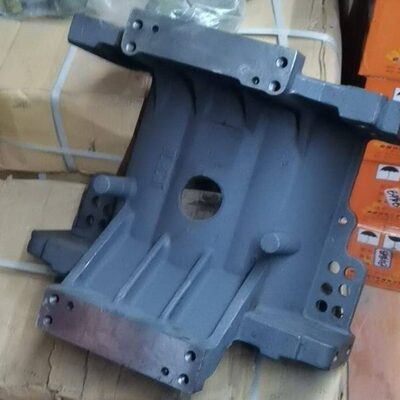 宁波约翰迪尔奔野拖拉机配件404/484/504/704前桥水箱托架