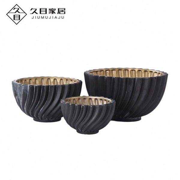 现代简约客厅餐厅桌面茶几收纳碗黑色白色螺旋纹陶瓷收纳果盘摆件