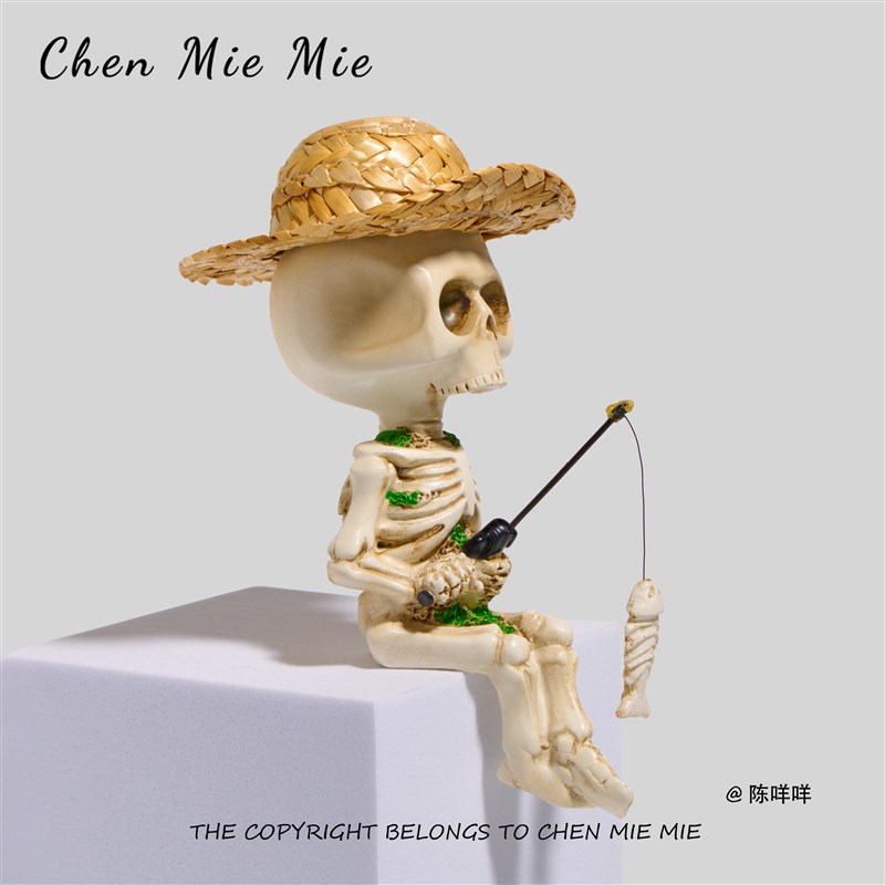 生活不易e 骷髅钓鱼办公工位桌面装饰品小摆件生日礼物送朋友