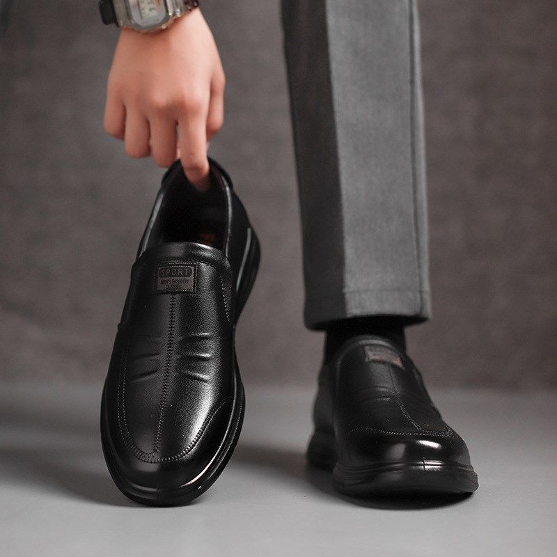 男皮鞋圆头商务休闲男鞋头层牛皮聚氨酯鞋底爸爸鞋轻便防滑工作鞋
