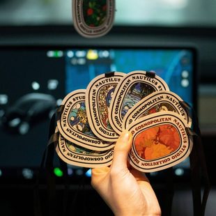 星期天家彩绘玻璃风格 汽车香片清新车载香薰持久车内挂件衣柜挂饰