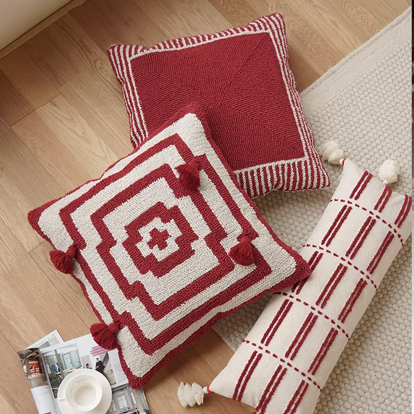 大红色喜庆新年新中式抱枕沙发客厅靠枕腰枕轻奢高级感刺绣抱枕套