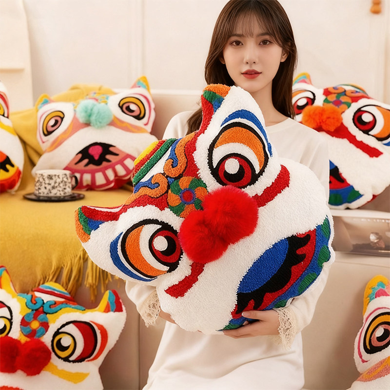 中国风喜庆醒狮抱枕客厅沙发靠枕新中式国潮舞狮刺绣床头靠背垫子