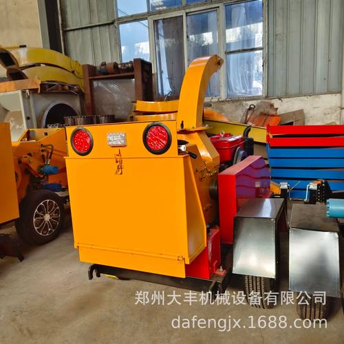 林业局树木树枝削片机柴电两用果园林碎枝机移动式原木粉碎机