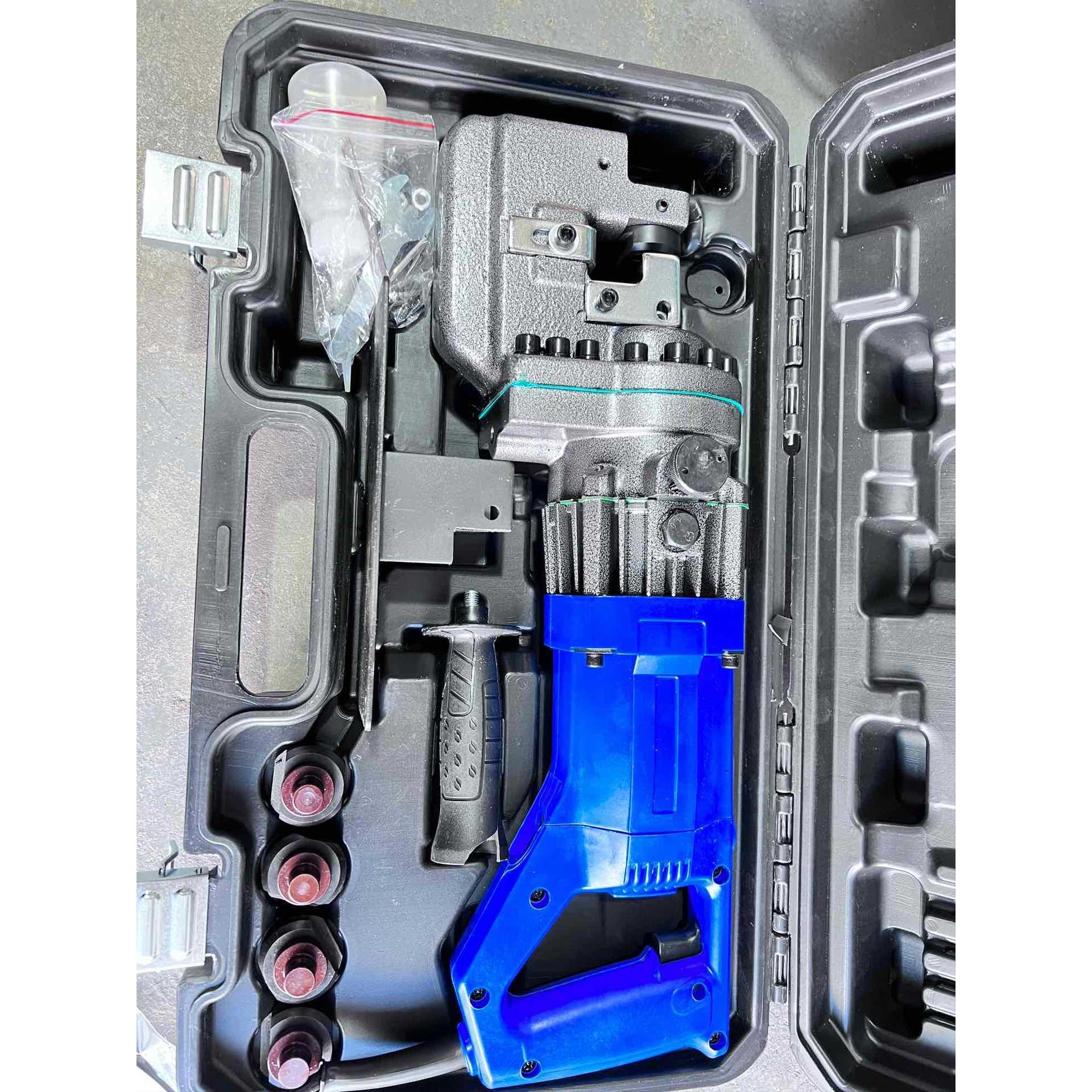 电动冲孔机手提式冲孔机角钢角铁槽钢光伏支架C型钢冲孔器打孔机