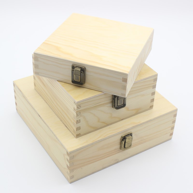 木盒子实木质上清漆正方形v桌面证件收纳盒定制首饰礼品盒翻盖木