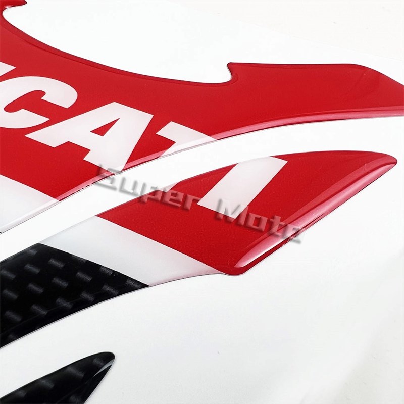 适用杜卡迪机车立体油箱贴纸改装油箱盖装饰贴花防水配件V2 V4