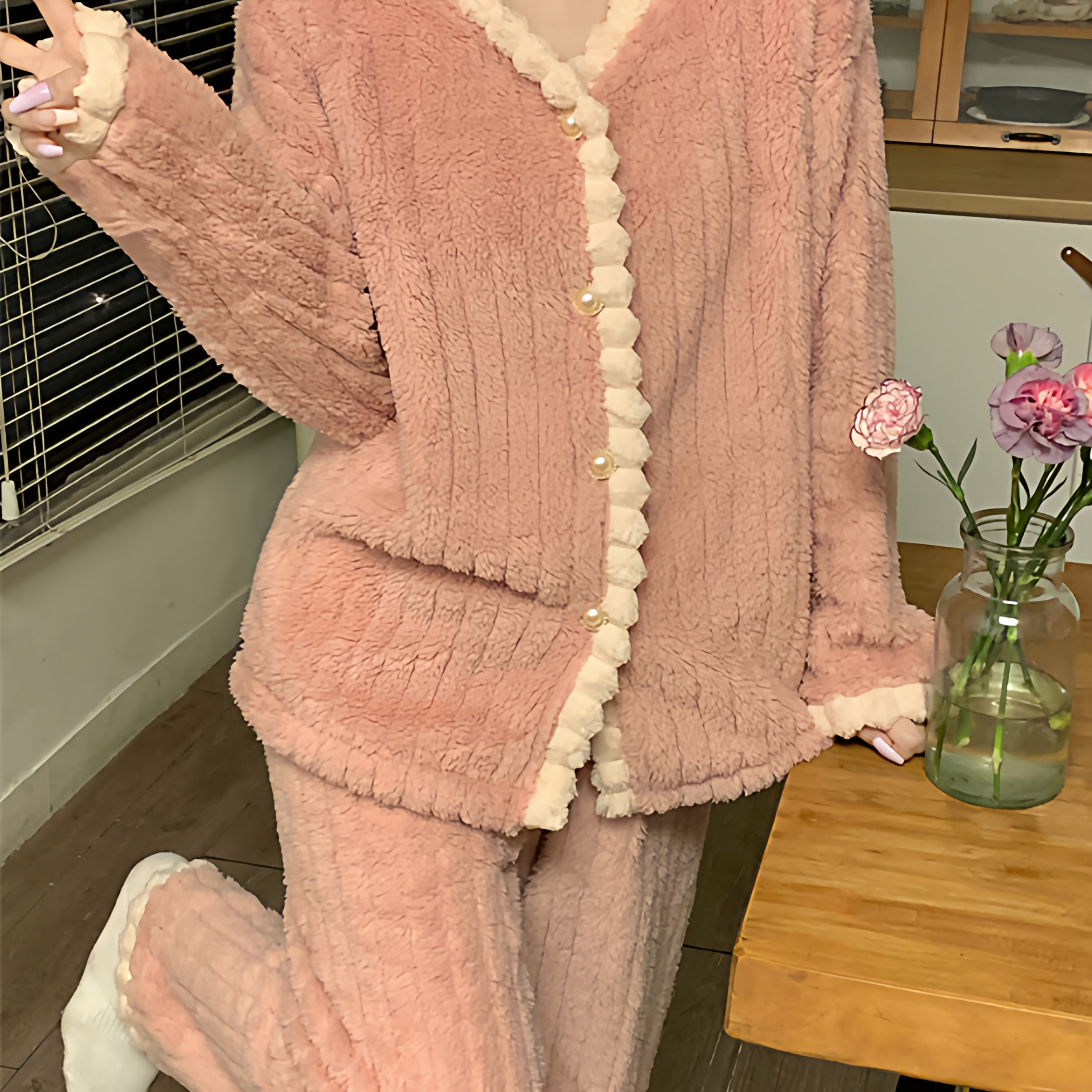 秋冬加厚珊瑚绒女睡衣套装