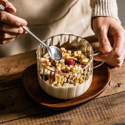 大容量玻璃早餐杯牛奶燕麦杯可微波炉酸奶沙拉碗高硼硅水杯带把手