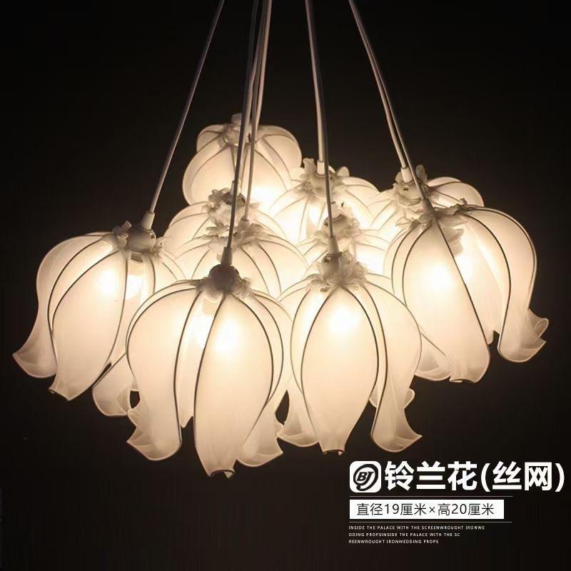 婚庆吊顶装饰铃兰花吊灯婚礼布置道具挂灯装饰灯空中吊饰LED串灯