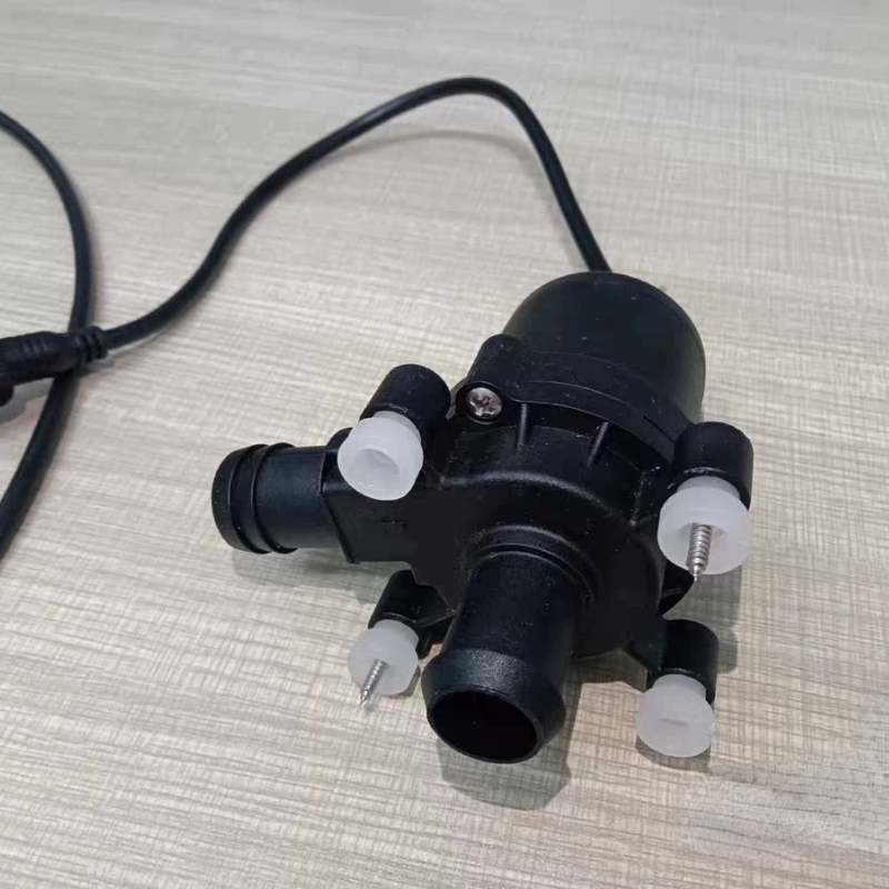 智能马桶配件智能马桶冲水水泵塑料水箱增压泵这款是防水泵12V的