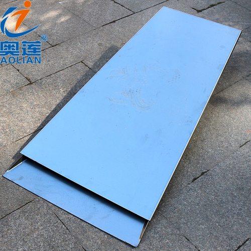 供应：田径场地撑杆跳插斗 塑胶跑道跳高配套不锈钢插斗带盖板