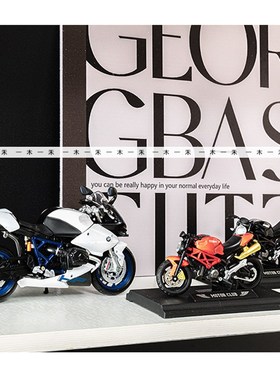 现代样板房儿童房机车主题摆件男孩房桌面赛车头盔跑车摩托模型