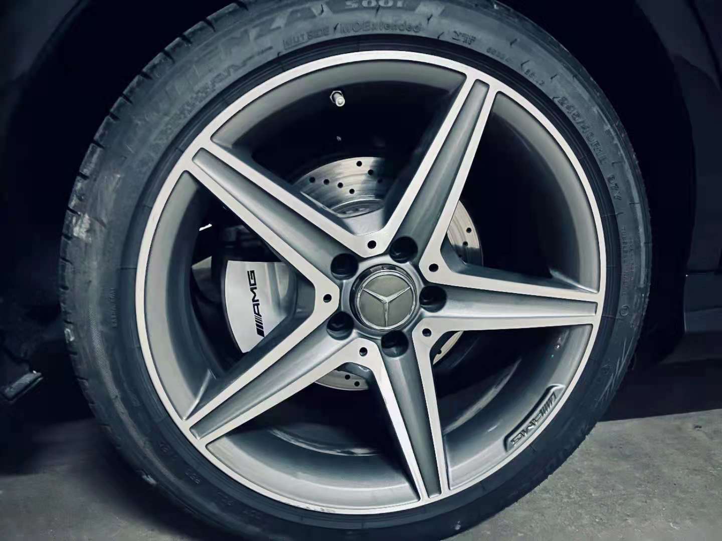 奔驰C200LE300CLASG改装电子手刹盖板AMG卡钳盖Glc63C63后刹车