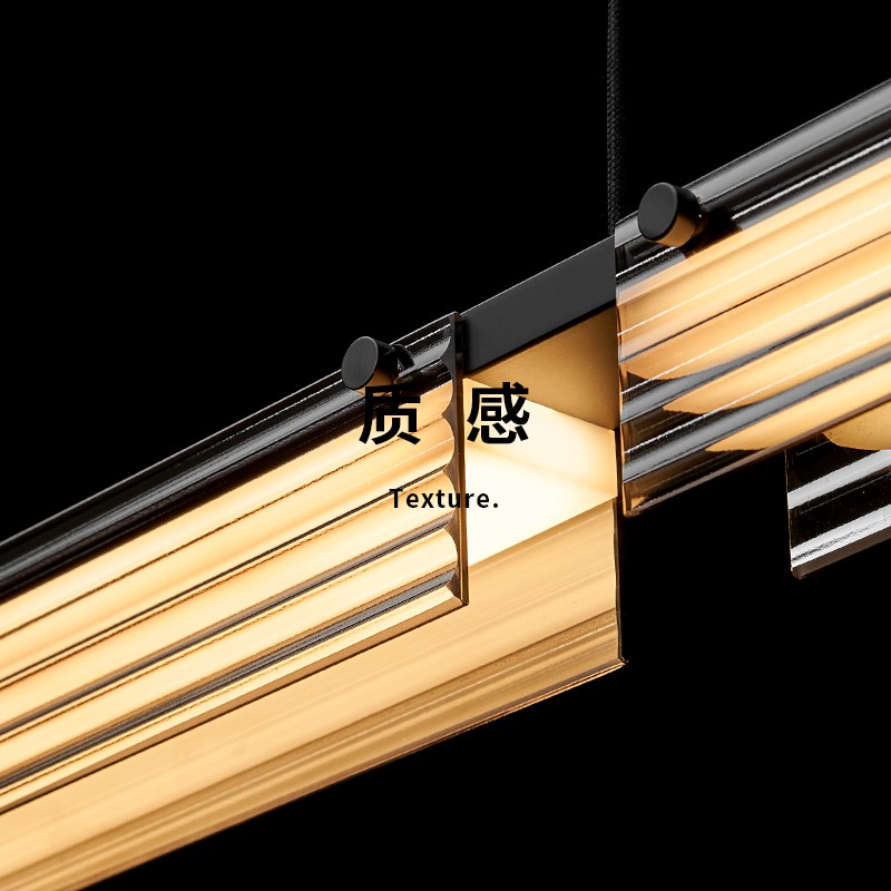 意式极简约餐厅吊灯长虹玻璃条纹光影现代一字吧岛台氛围全铜轻奢