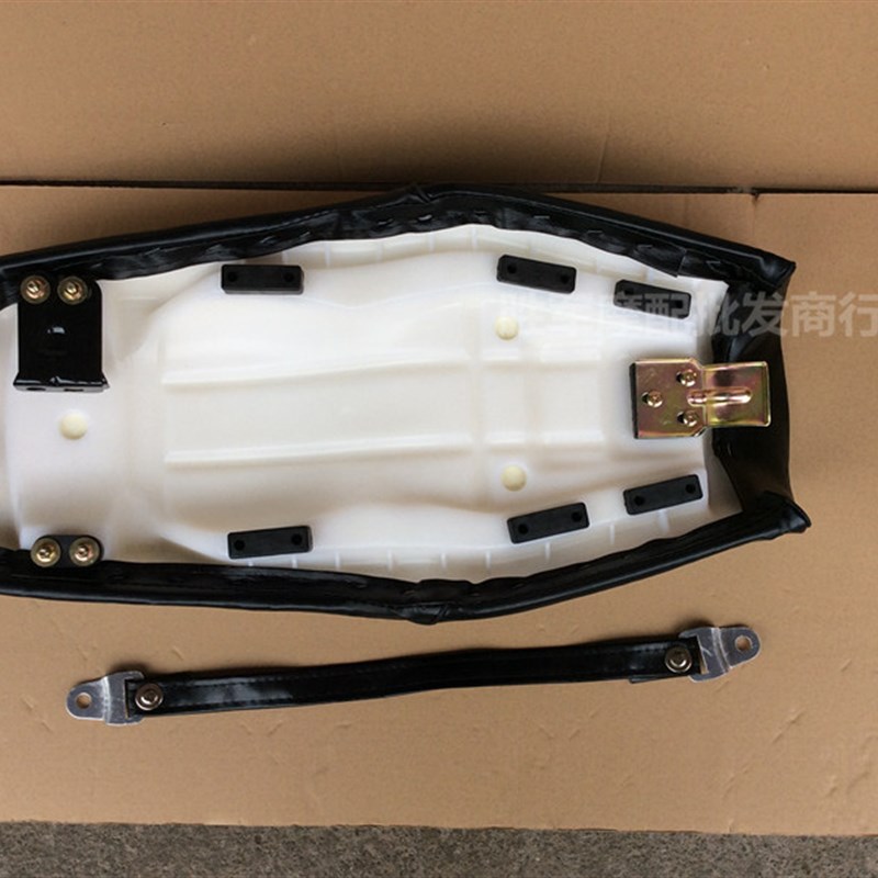 摩托车铃木太子小太子坐包总成GN125座垫座包座包网防水皮套适用