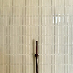 奶油色瓷砖马赛克墙砖浴室厨v房小白砖卫生间墙面小砖咖啡店长条