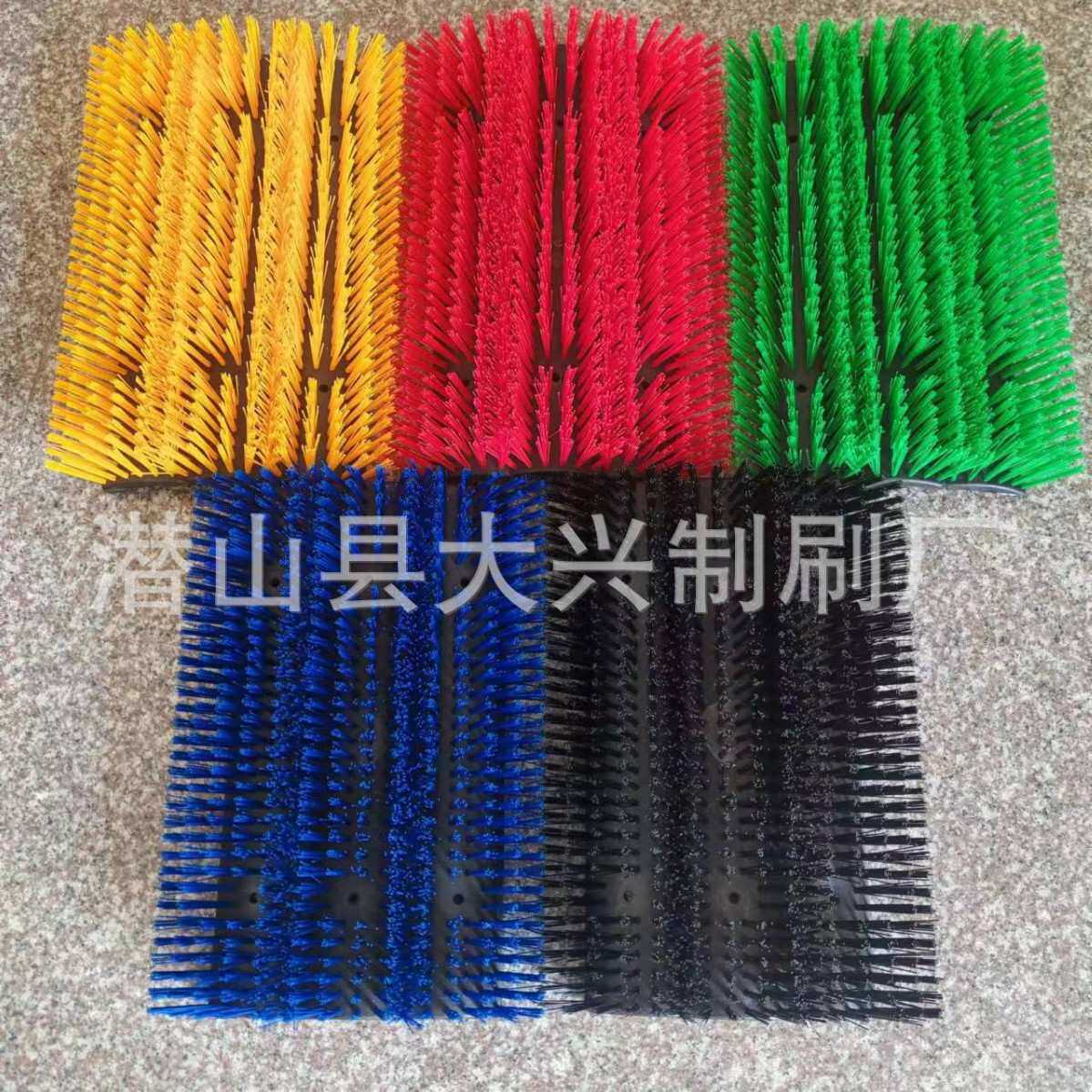 三连加大款折叠牛体刷半边按摩蹭痒毛刷畜牧清洁滚筒旋转清洗刷
