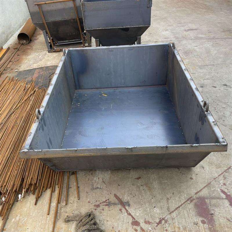 工地通用四方灰斗砖斗灰盘大口径料斗多功能长嘴料斗灰盘超厚土斗