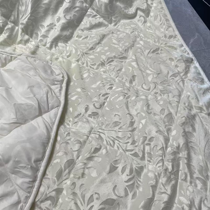 午睡毯沙发毯盖毯办公室单人午休空调被毛毯宿舍单面珊瑚绒小毯子