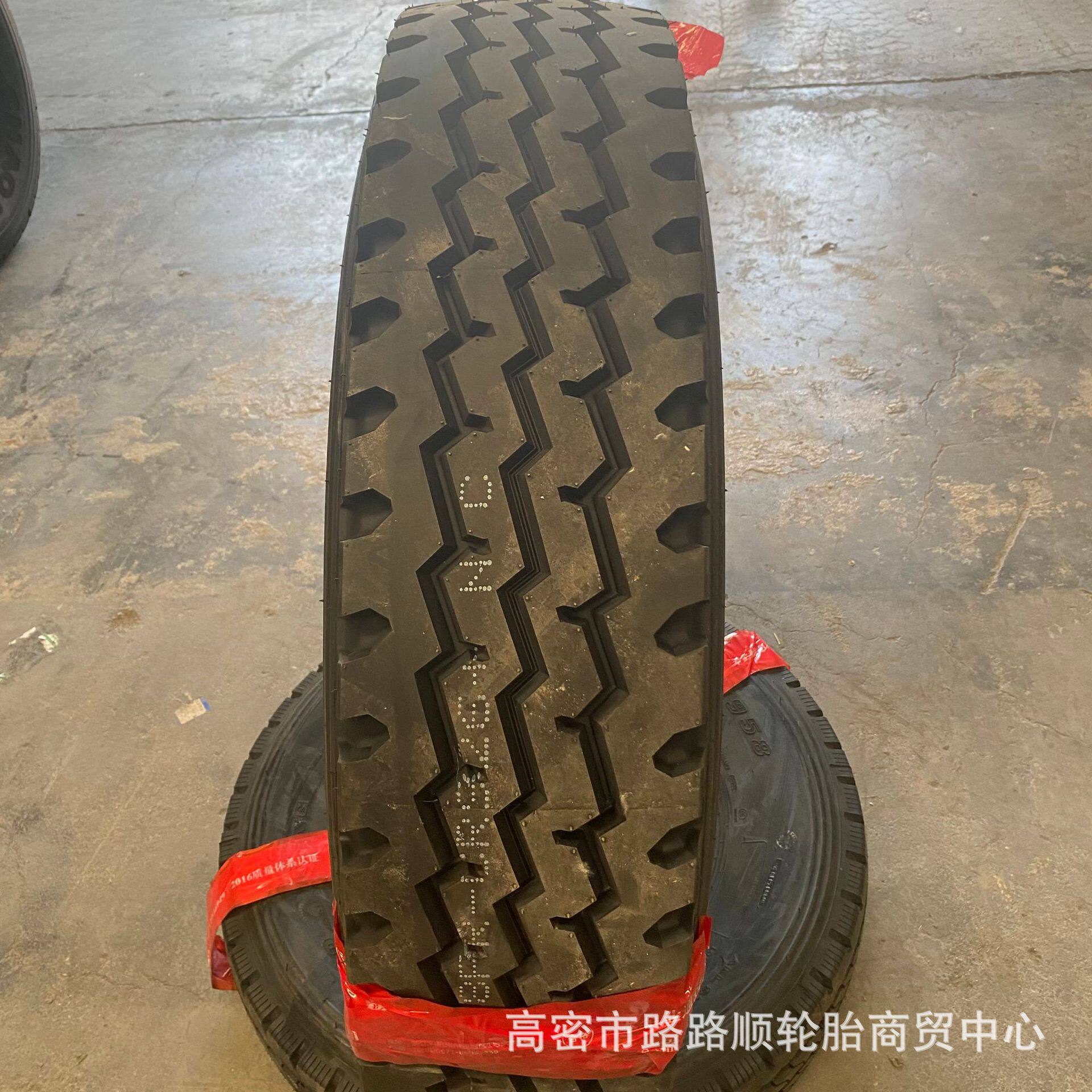 朝阳三线卡货车轮胎1000R20900R201100R201200R20CR926三线