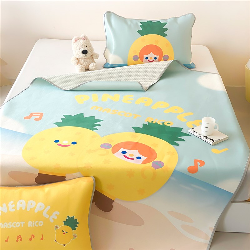 富山商店 x RiCO联名 可爱菠萝印花冰丝凉席空调席可折叠水洗