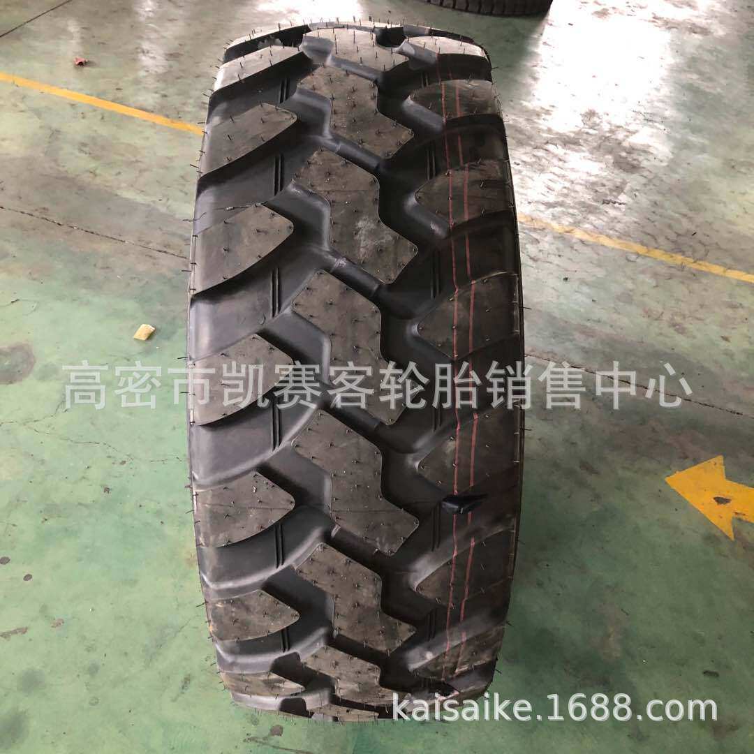 前进沙漠越野车405/70R20全钢越野乌尼莫克镇真空工程轮胎