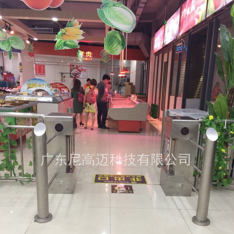 不锈钢红外感应自动摆动旋转门