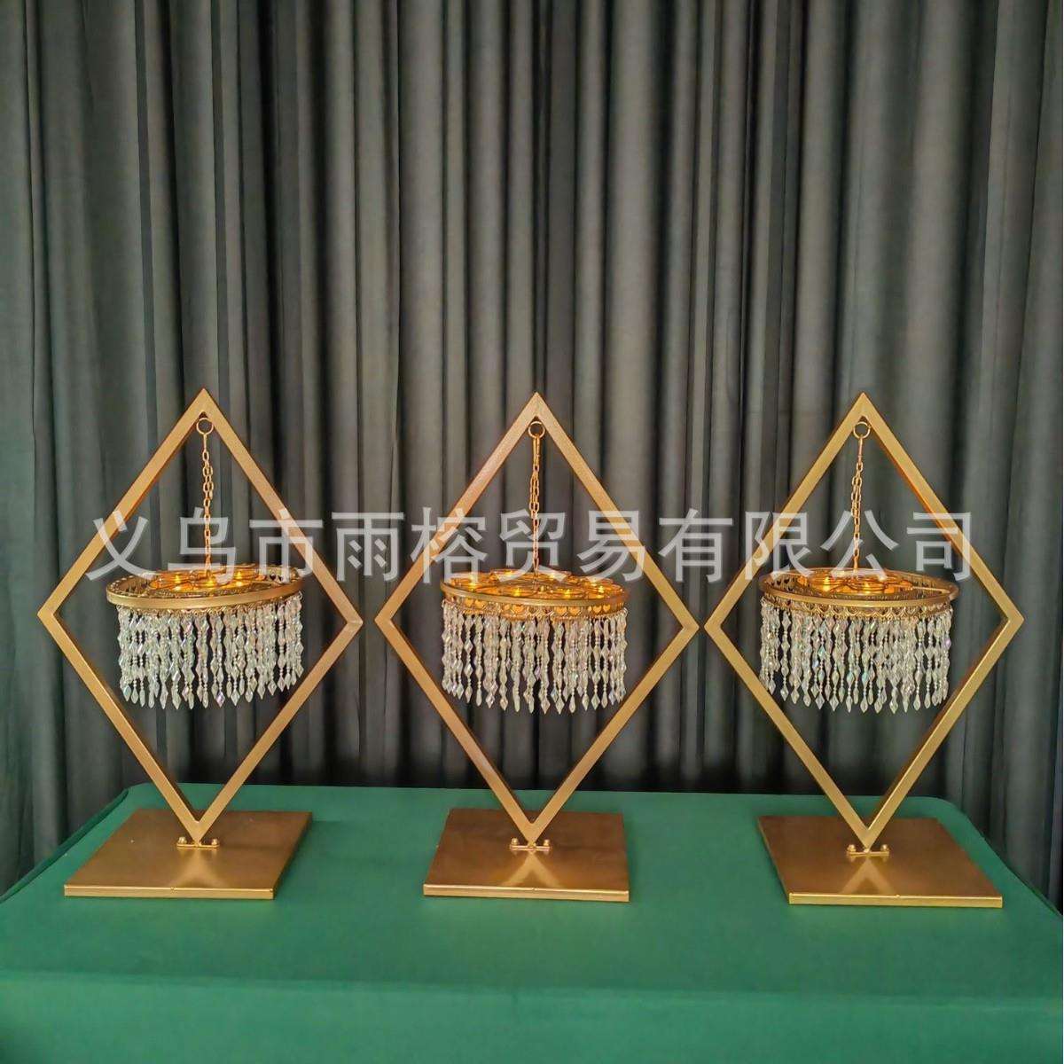 雨榕简约金色铁艺烛台带亚克力珠链婚庆婚礼装饰道具酒店礼堂摆件