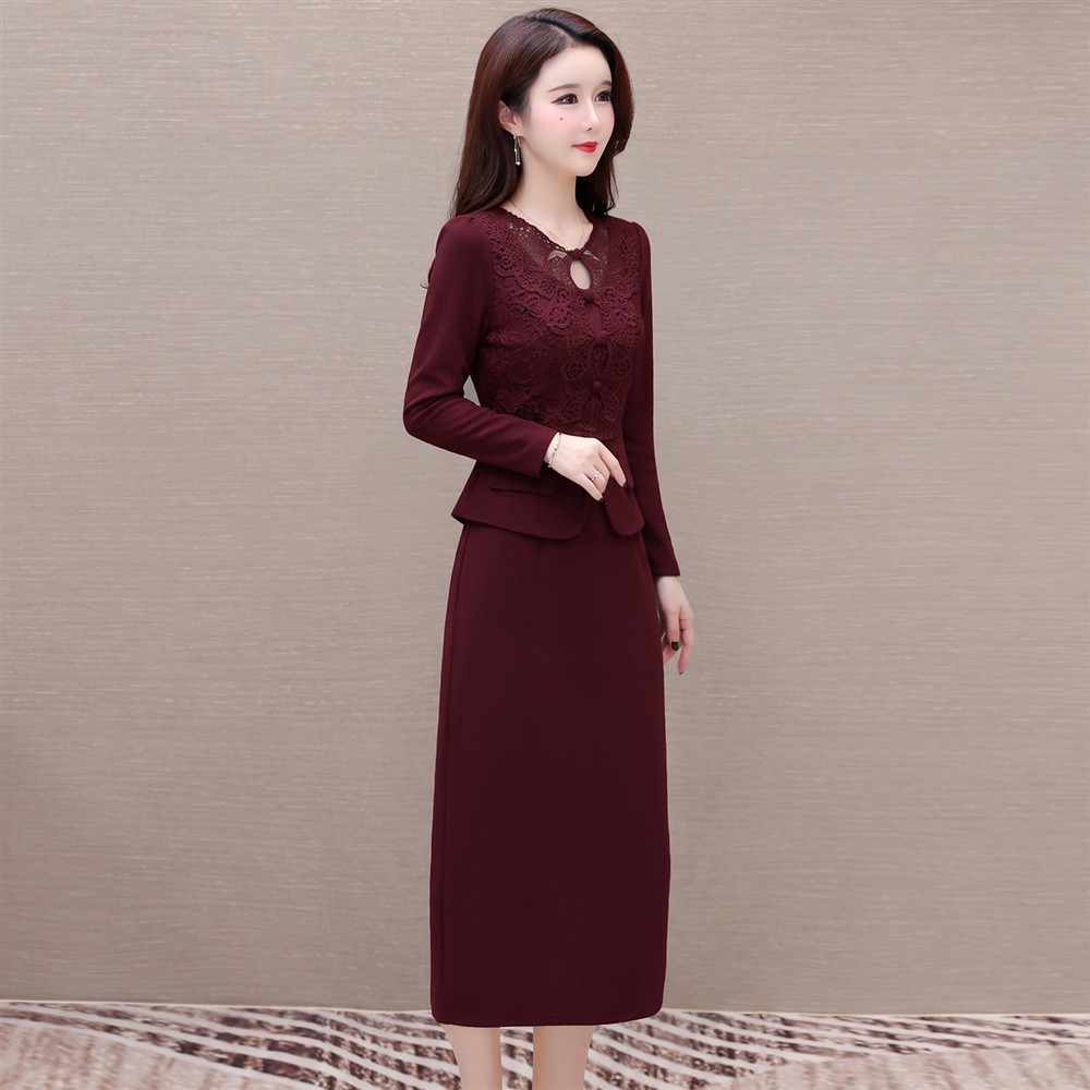 假两件红色连衣裙女2026新款秋季气质喜婆婆妈妈订婚结婚喜宴裙子
