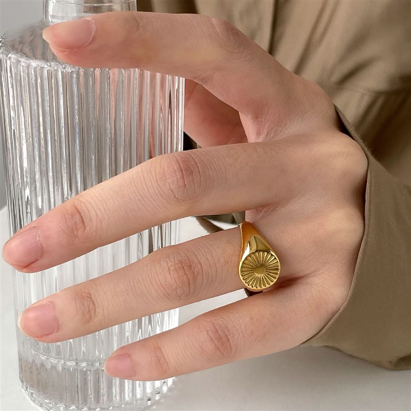 显贵气满分中古风素闪很特别不掉色点缀氛围感戒指干净.清爽大款