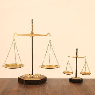欧式复古怀旧老式手工铁艺天平工艺秤玄关橱窗装饰品创意桌面摆件