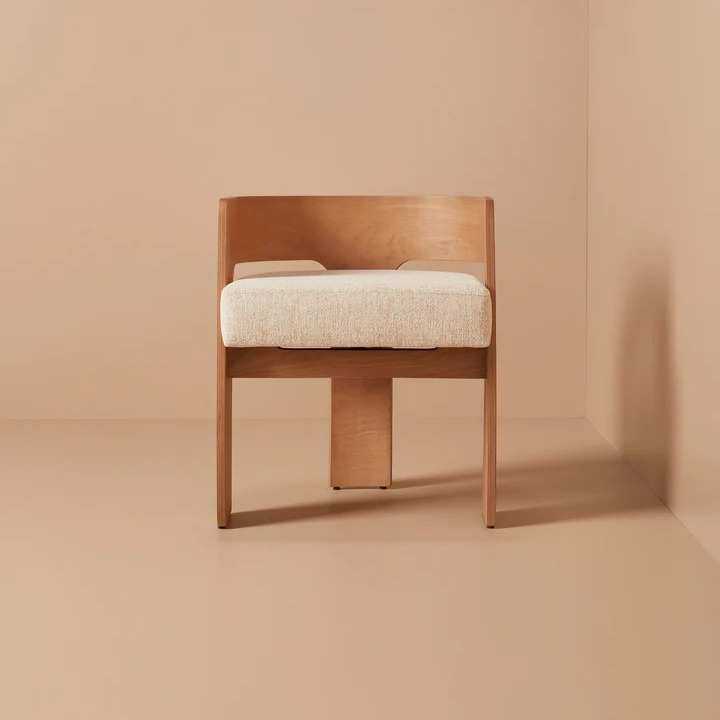 现代简约餐厅客厅实木餐椅设计师款奶油风靠背椅新中式复古餐椅