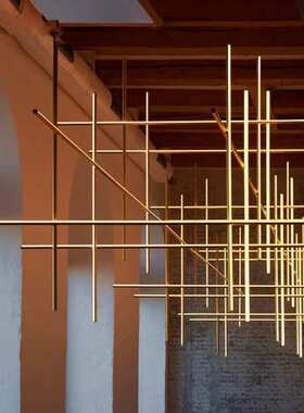 意大利极简挑空组合别墅客厅餐桌吊灯设计师led现代线条楼梯间灯