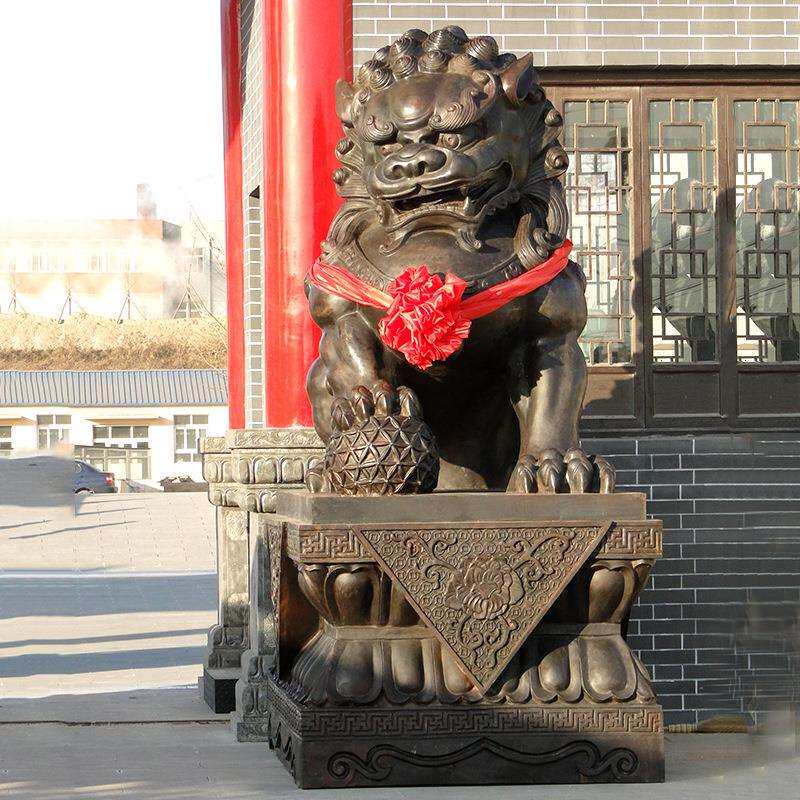 仿铜雕塑大型狮子仿真雄狮模型酒店户外室内门口装饰摆件
