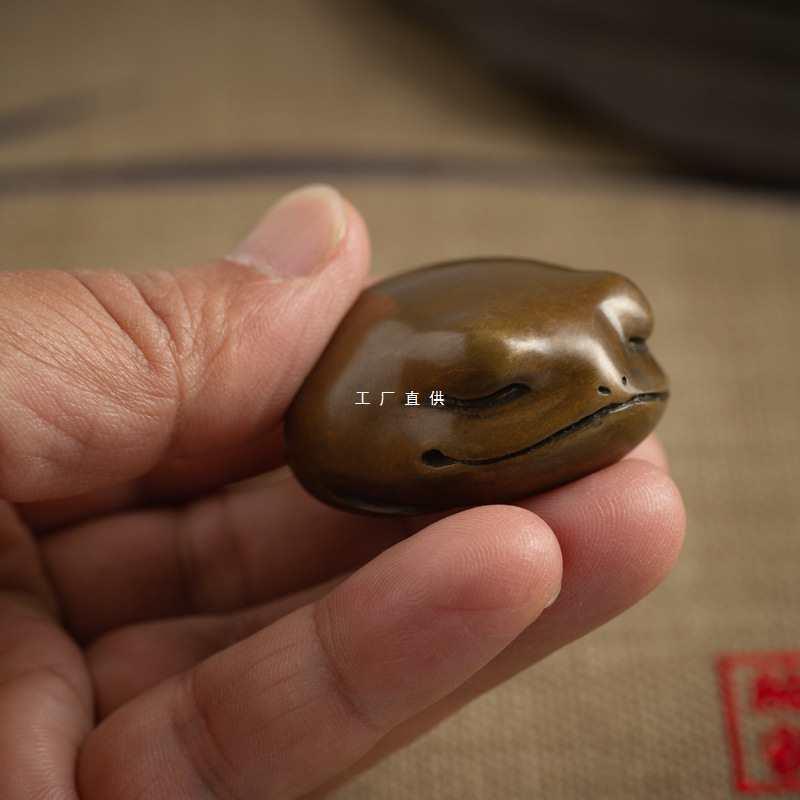金蟾手把件男士随身把玩青铜工艺品解压斑铜蟾蜍茶宠车载饰品