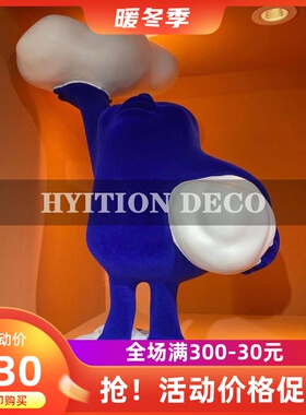北欧现代轻奢植绒树脂云朵人物雕塑摆件样板间客厅电视柜家居饰品
