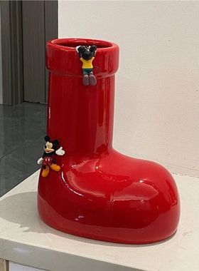 米奇红鞋子花瓶高级感客厅创意阿童木大口径水培花瓶简约轻奢摆件