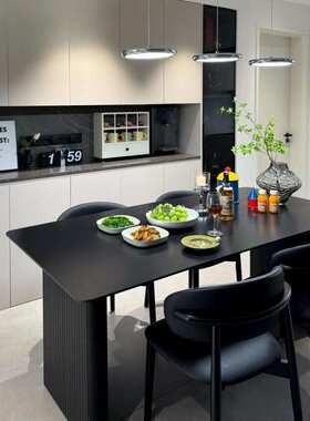 现代轻奢黑色岩板餐桌椅餐桌组合意式家用饭桌长方形小户型简约