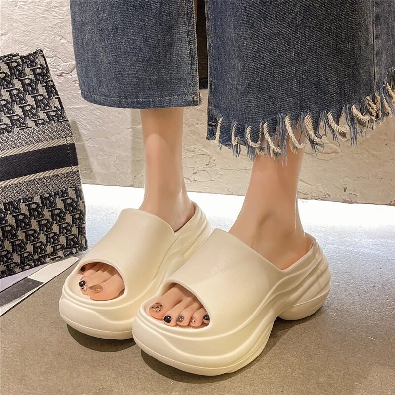 丝蒙妮8CM厚底增高女凉拖