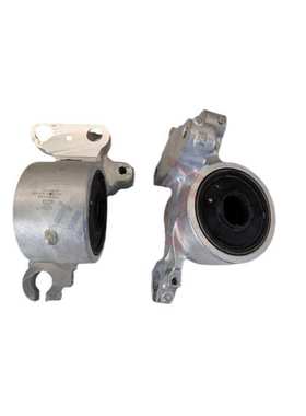 CRV-17款前下臂 大胶套总成 燃油版 铝 原厂芯 L 51396-TLA-A01