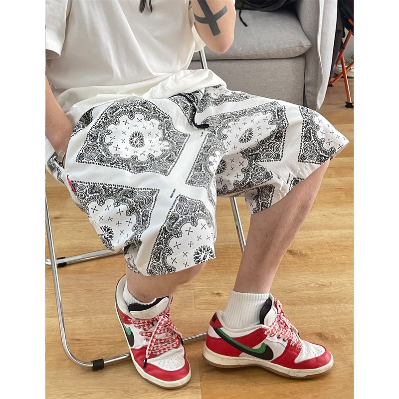 棉布印花民族风腰果花白色短裤男夏季宽松五分裤街头滑板沙滩裤子