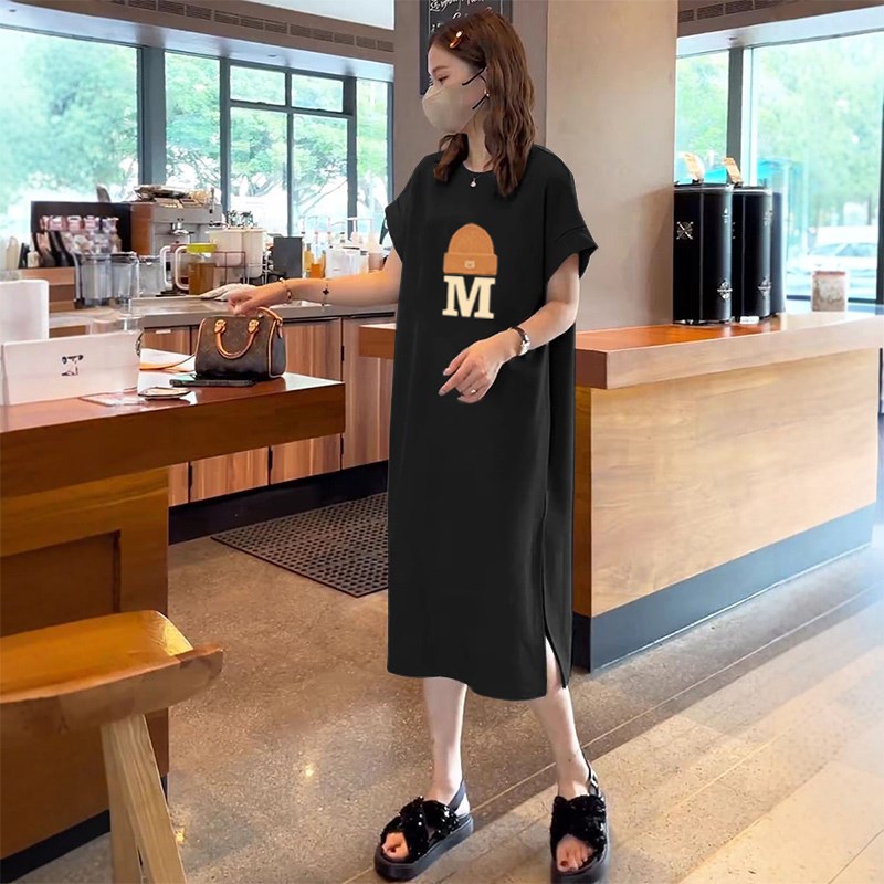 大版长款黑色t恤裙显瘦短袖2025年夏季新款设计感下摆开叉连衣裙