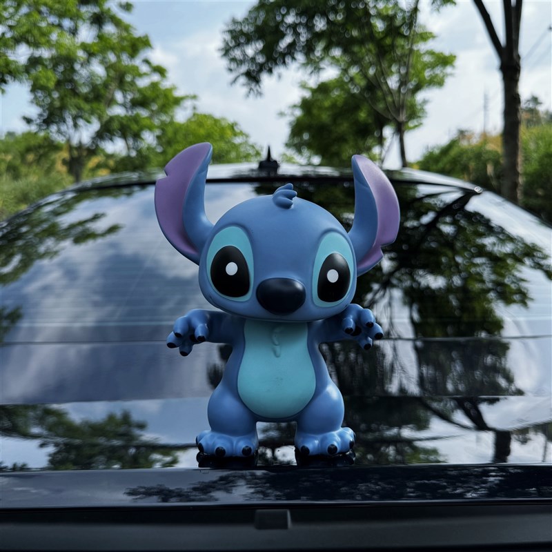 适用史迪仔车后尾部摆件头可旋转车顶E装饰品汽车外玩偶公仔车载2