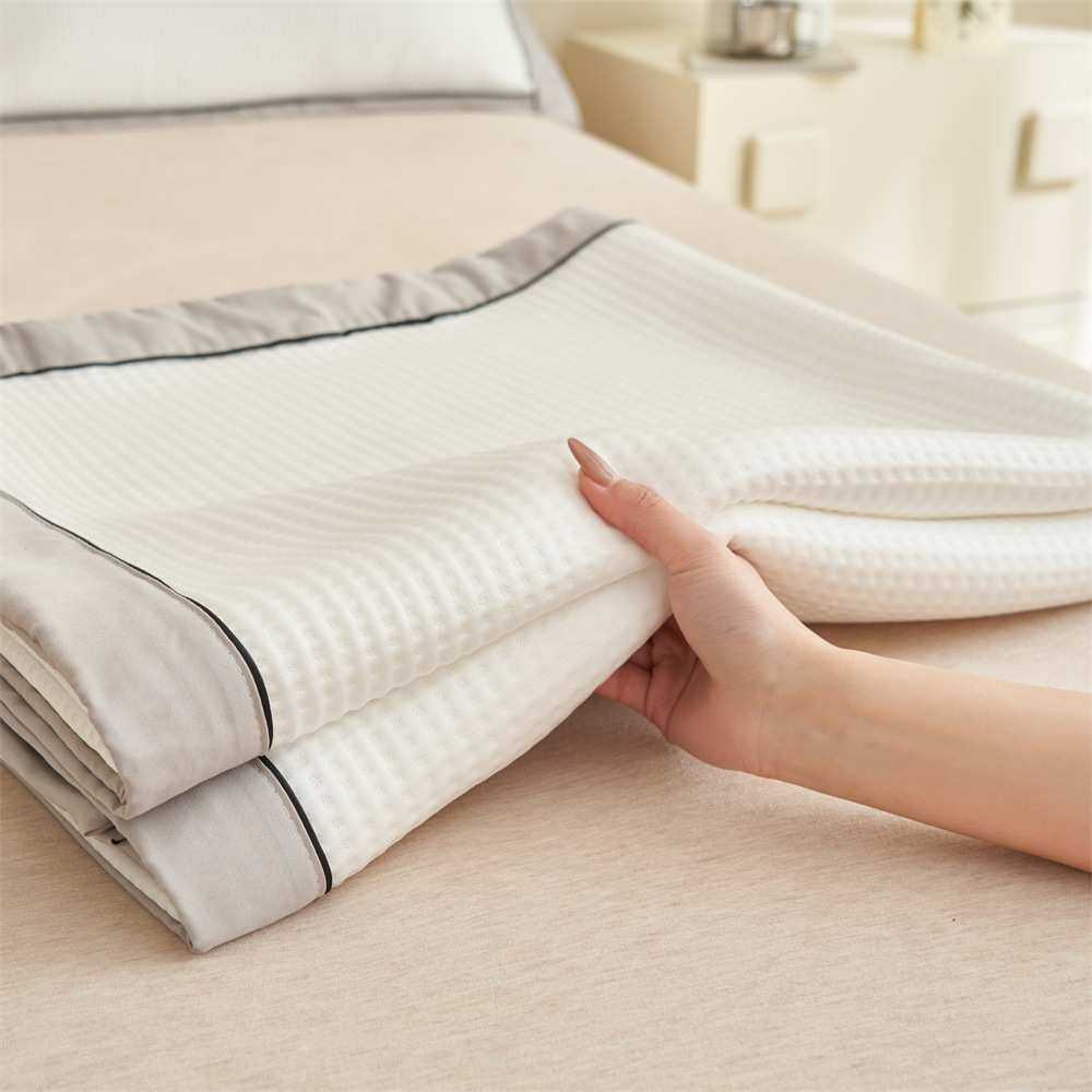 厂家直销A类母婴级小清新夏被夏季款华夫格可机洗凉感透气薄被子