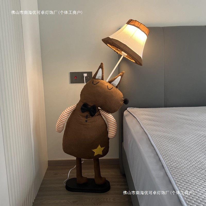 卡通儿童房可爱伴睡狐狸卧室床头遥控护眼调光落地灯装饰玩偶夜灯