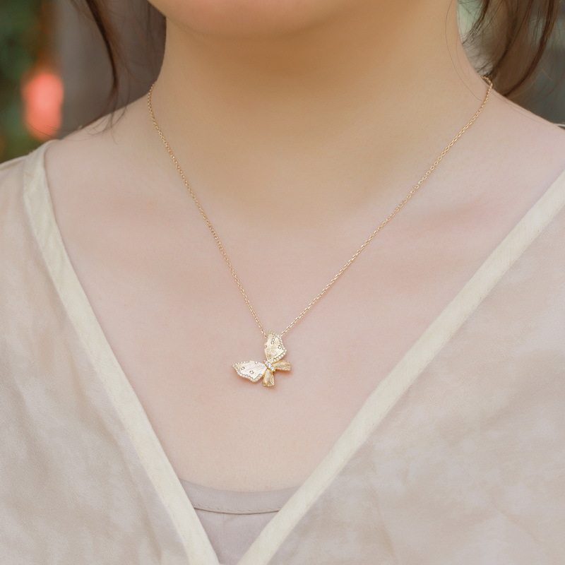 中古风复古小众拉丝蝴蝶吊坠女高级感轻奢百搭S925纯银镀金项链